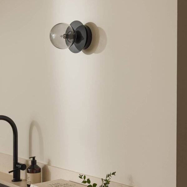 Globen Lighting Nástěnné světlo ART DECO, černá/šedá Ø 16 cm IP44, stmívatelný, Hliník / šedá / zinek, Obývací pokoj / jídelna, Sklo, Moderní