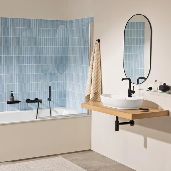 Grohe Essence New umyvadlová baterie stojící s termostatem černá 326282431