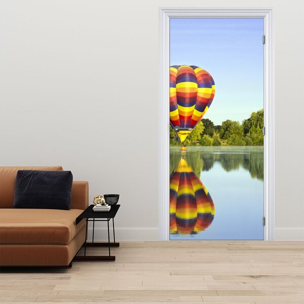 Fototapeta na dveře - Horkovzdušný balón na jezeře (95x205cm)