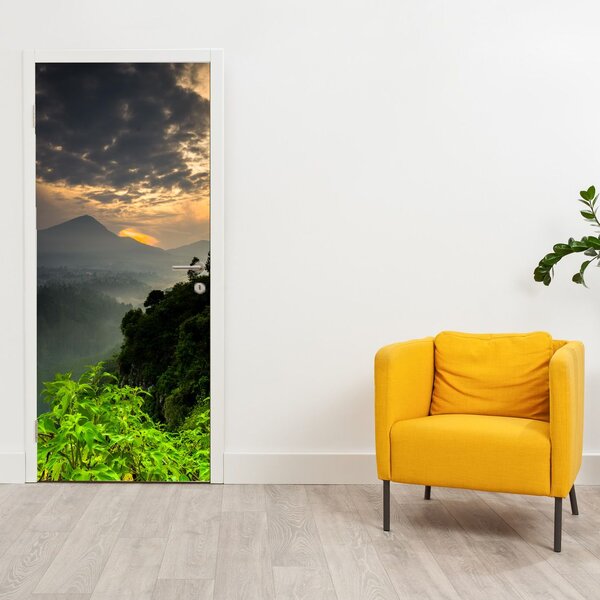 Fototapeta na dveře - Zelená horská krajina (95x205cm)