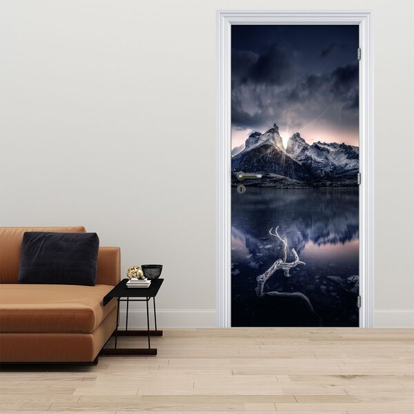 Fototapeta na dveře - Jezero s horou (95x205cm)