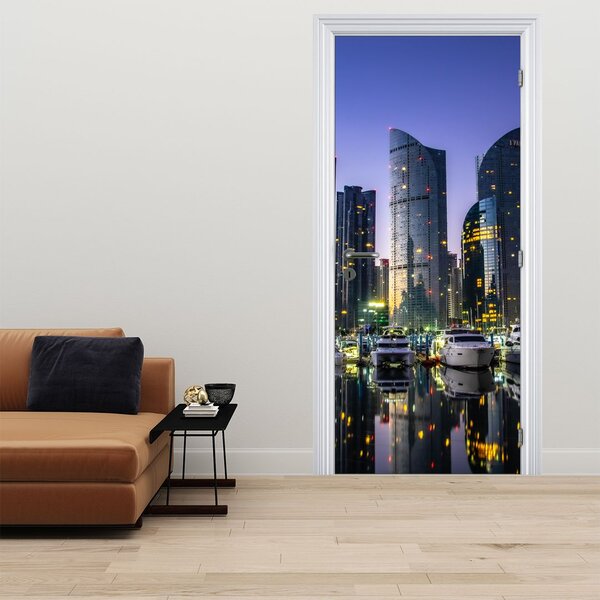 Fototapeta na dveře - Jachty a Mrakodrapy (95x205cm)