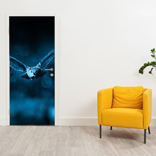 Fototapeta na dveře - Letící sova (95x205cm)
