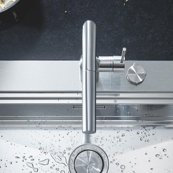Grohe Essence kuchyňská baterie stojící ušlechtilá ocel 30270DC0