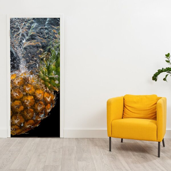 Fototapeta na dveře - Ananas ve vodě (95x205cm)