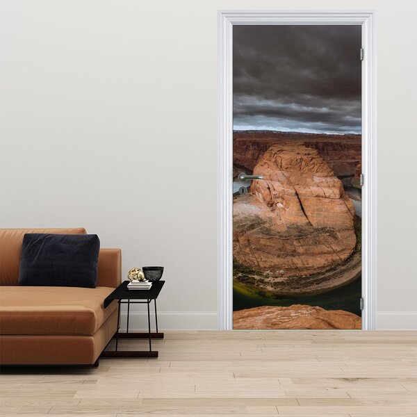 Fototapeta na dveře - Jezero v útesu (95x205cm)