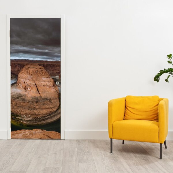 Fototapeta na dveře - Jezero v útesu (95x205cm)