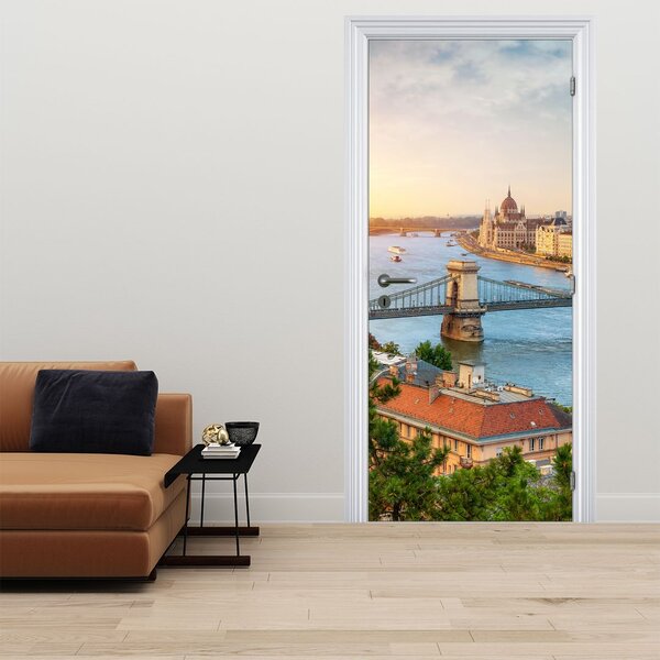 Fototapeta na dveře - Město Budapešť s řekou (95x205cm)