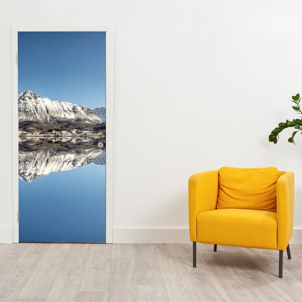 Fototapeta na dveře - Hory a jejich odraz (95x205cm)