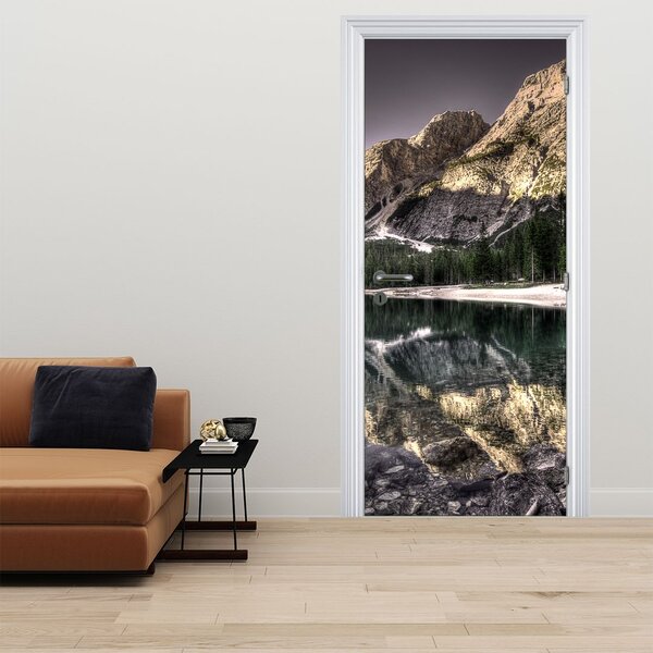 Fototapeta na dveře - Jezero v horách (95x205cm)