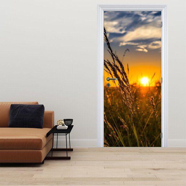 Fototapeta na dveře - Pole při západu slunce (95x205cm)