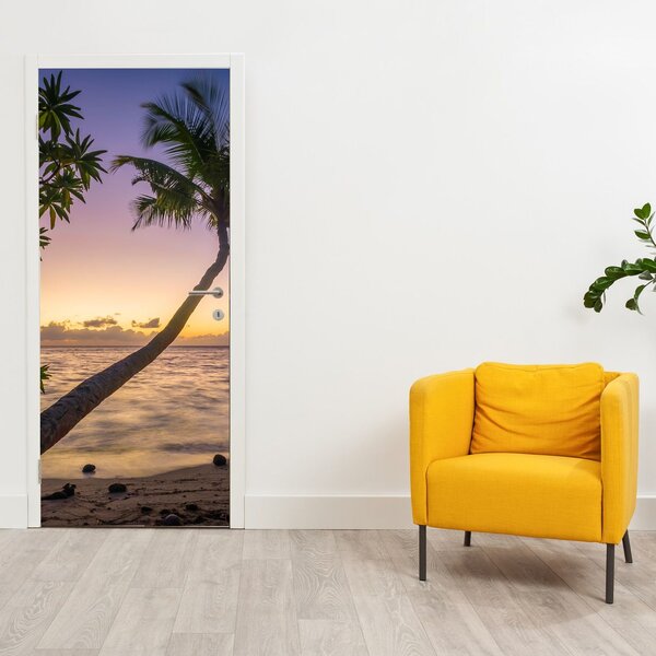 Fototapeta na dveře - Palma na pláži (95x205cm)