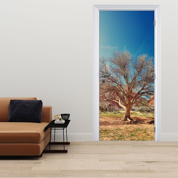 Fototapeta na dveře - Strom v poušti (95x205cm)