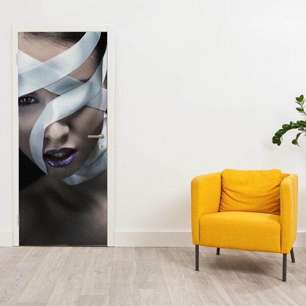 Fototapeta na dveře - Žena se stuhou (95x205cm)