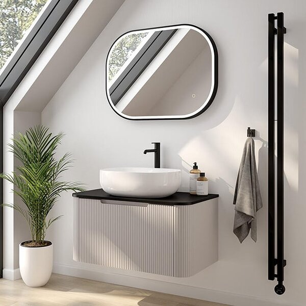 Oltens Stang (s) koupelnový radiátor designově 180x23 cm černá mat 55026300