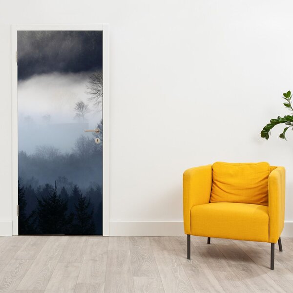 Fototapeta na dveře - Mlha nad lesem (95x205cm)