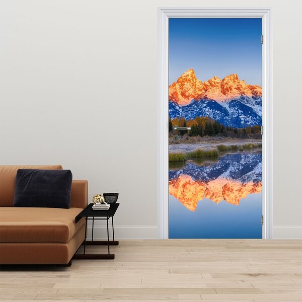 Fototapeta na dveře - Zasněžené horské štíty (95x205cm)