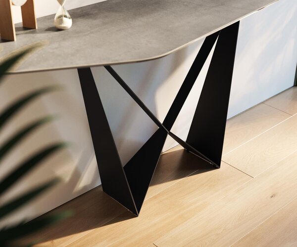 DELIFE Konzolový stůl Edge polygonální 180×50 cm keramika beton šedá Spios kov černý