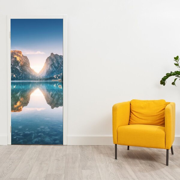 Fototapeta na dveře - Horské jezero (95x205cm)