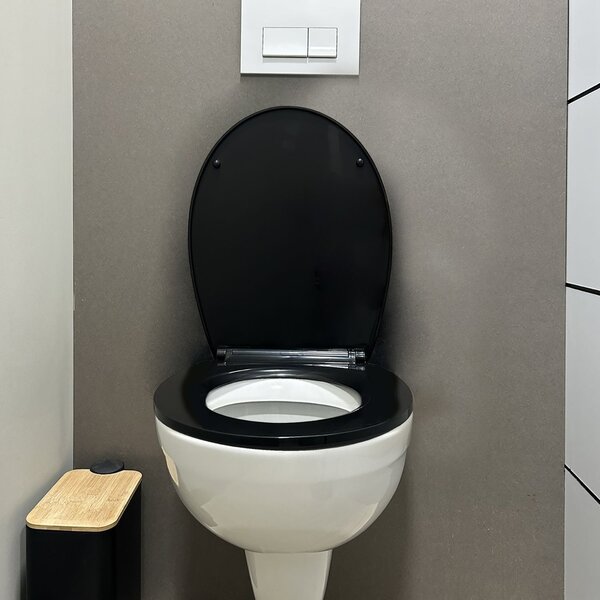 Spirella WC prkénko BROOKE, černé, recyklovaný plast