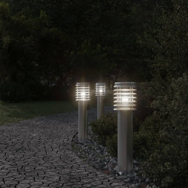 Venkovní stojací lampa se zásuvkou stříbrná 60 cm nerezová ocel