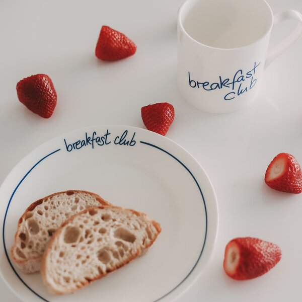 Porcelánový talíř Breakfast Club Ø 20,4 cm – dark blue