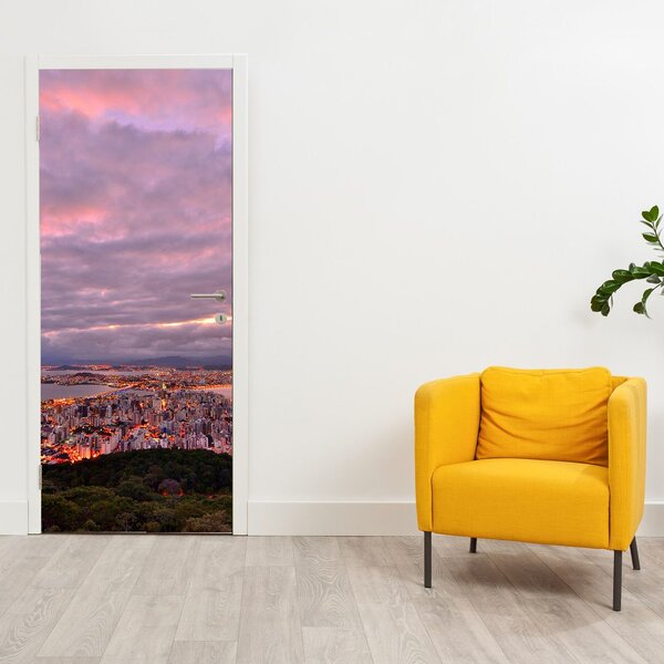 Fototapeta na dveře - Soumrak nad městem (95x205cm)