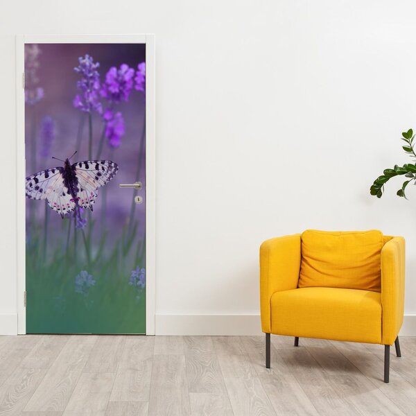 Fototapeta na dveře - Motýl v levandulích (95x205cm)