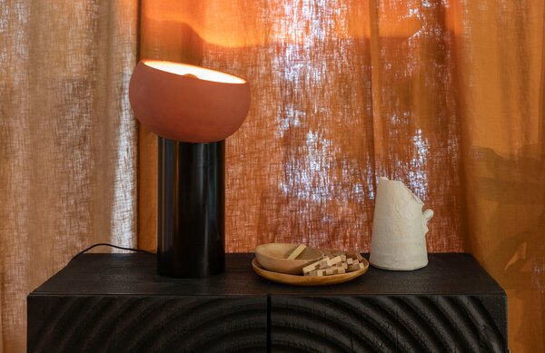Oranžová terakotová stolní lampa DUTCHBONE ZAHRA M