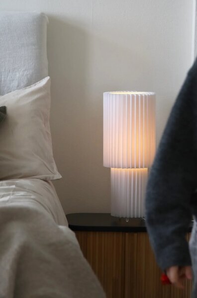 Markslöjd 108897 - Stolní lampa CATIS 1xE27/60W/230V 45 cm bílá
