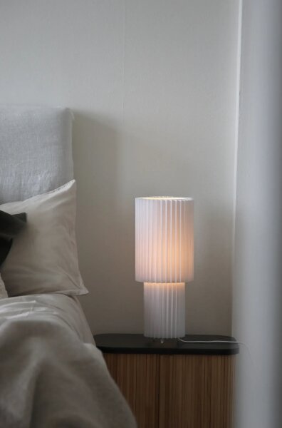 Markslöjd 108897 - Stolní lampa CATIS 1xE27/60W/230V 45 cm bílá