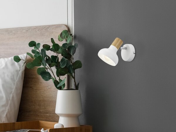 Trio Leuchten R81521031 LATIKA - Nástěnná lampa v bílé barvě, 1 x E14 (Naklápěcí nástěnné svítidlo v lehkém retro stylu, bez vypínače)