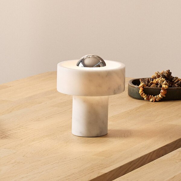 Tom Dixon LED stolní lampa Stone na baterie, stříbrná, 19 cm, stmívatelný, Bílá / opál, Obývací pokoj / jídelna, Kámen, Design