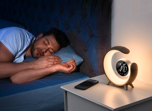 LED noční lampička, budík Immax PEACOCK s hodinami, RGB světlem a USB portem, stříbrná