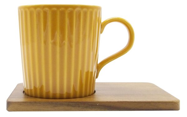 Hrnek Take a break, 380 ml – okrový, žebrovaný povrch a dřevěný podtácek