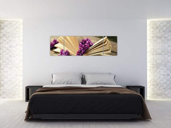 Obbraz knihy a fialové květiny (170x50 cm)