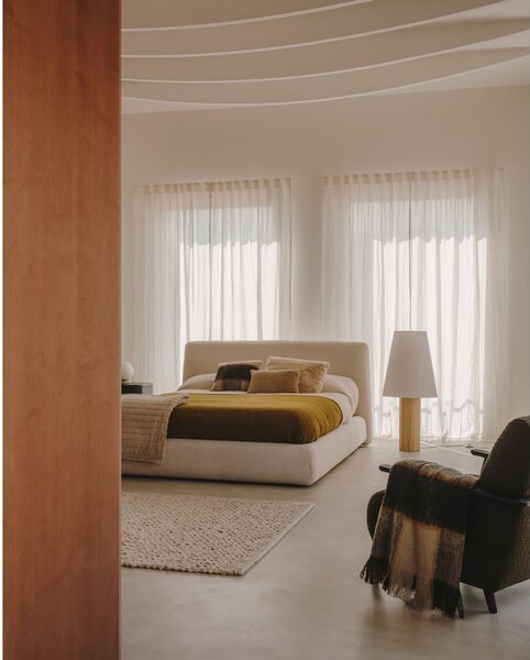 Béžová čalouněná dvoulůžková postel 160x200 cm Martina – Kave Home
