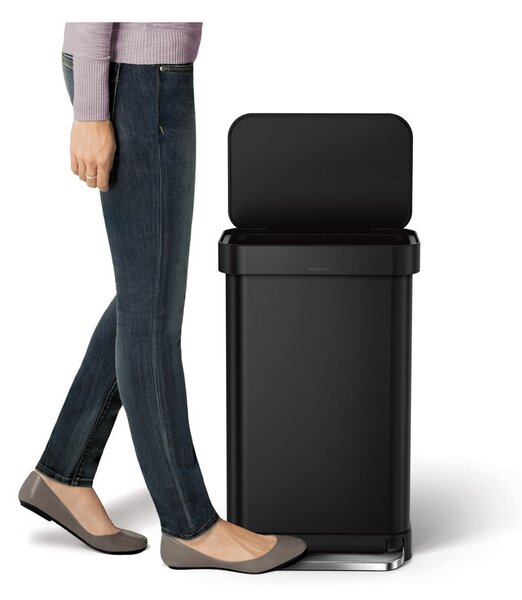 Pedálový ocelový odpadkový koš 45 l – simplehuman