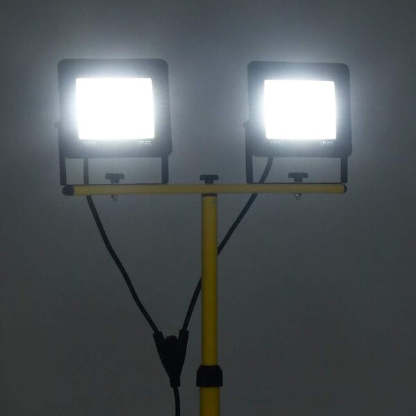 LED reflektor se stojanem 2 x 50 W studené bílé světlo