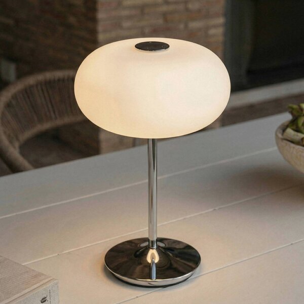 Lucande LED stolní lampa Anoria na akumulátor, chrom/bílá, sklo, IP44, USB, stmívatelný, Chrom / stříbro, Obývací pokoj / jídelna, Sklo, Design