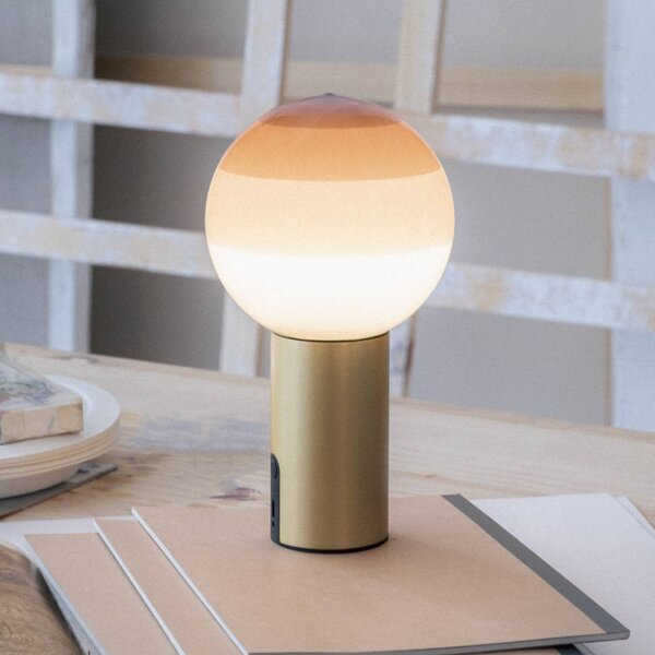 MARSET Akumulátorová stolní lampa Dipping Light, krémová/mosazná, stmívatelné, stmívatelný, Krémová / jantar, Obývací pokoj / jídelna, Sklo, Design