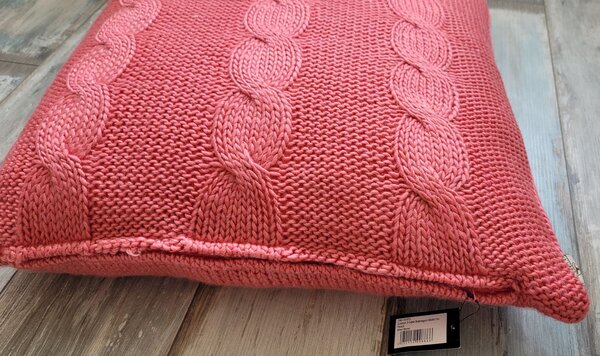 Malinovo růžový pletený polštář Lodge Raspberry - 60*60cm - Colmore by Diga