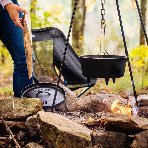 Litinový hrnec Lodge Dutch Oven 9,4 l s poklicí