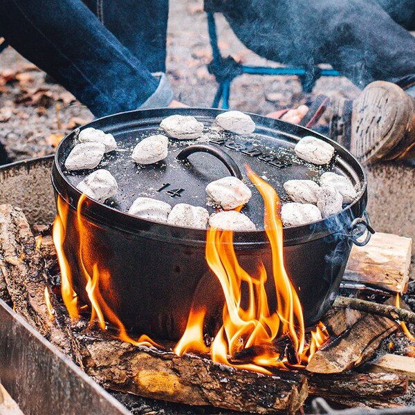 Litinový hrnec Lodge Dutch Oven 9,4 l s poklicí