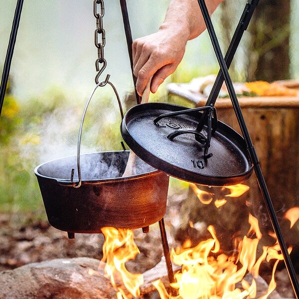 Litinový hrnec Lodge Dutch Oven 9,4 l s poklicí