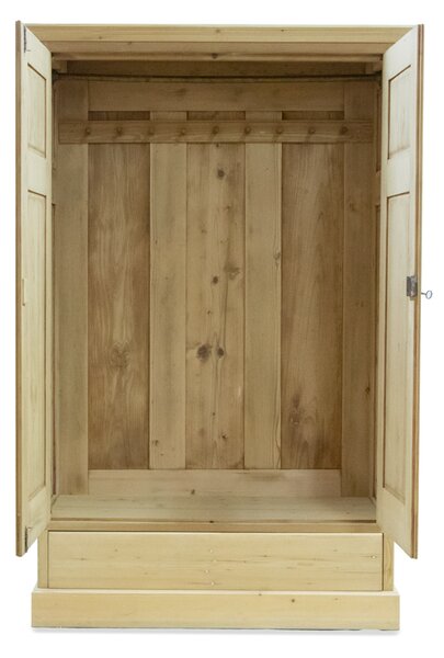Dvoudvéřová skříň z První republiky bez povrchové úpravy