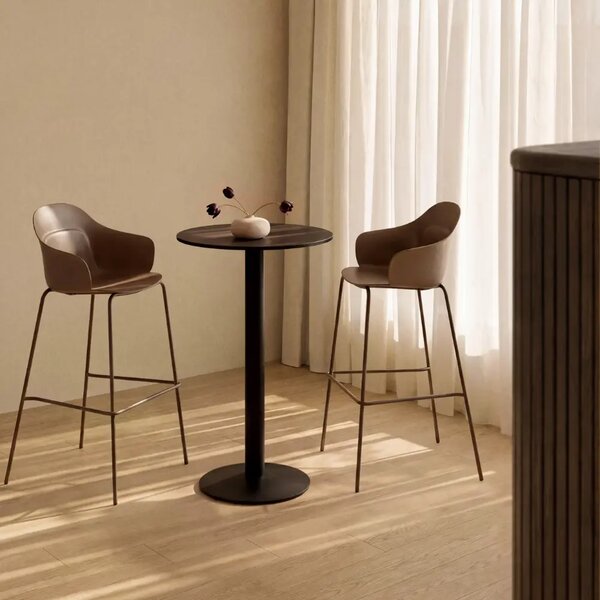 Kave Home Hnědá plastová barová židle Sanile 74 cm