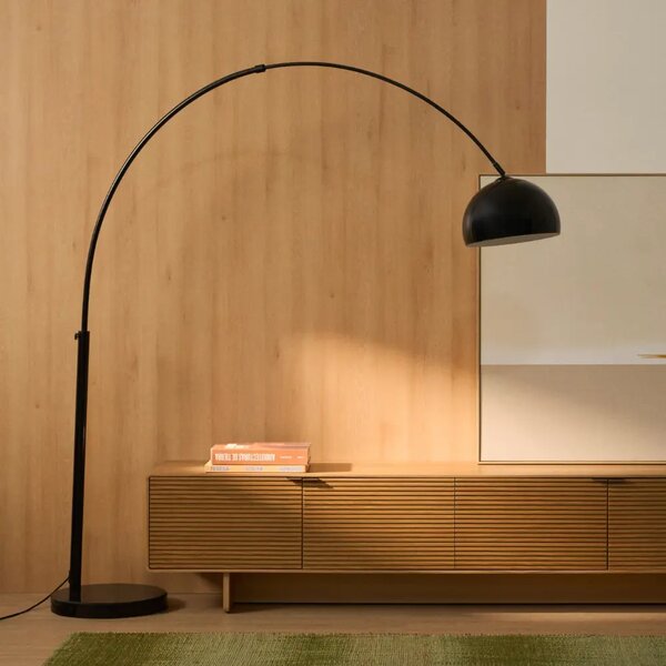 Kave Home Černá stojací lampa Madali 160-185 cm