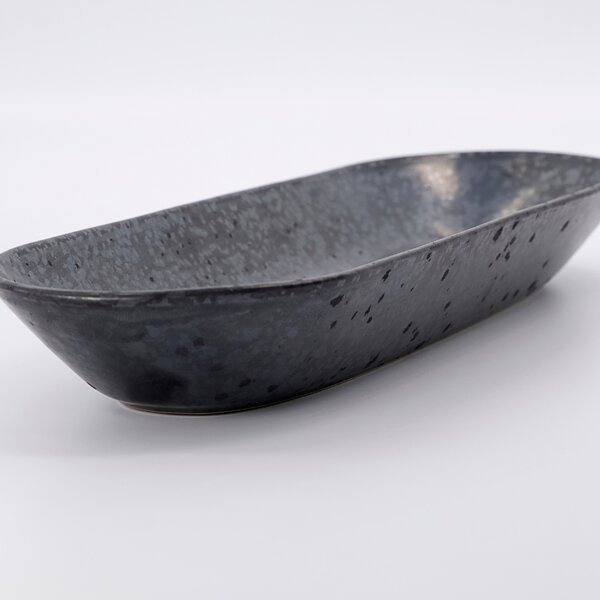 House Doctor Černá kameninová servírovací miska Pion 35 x 11,5 cm