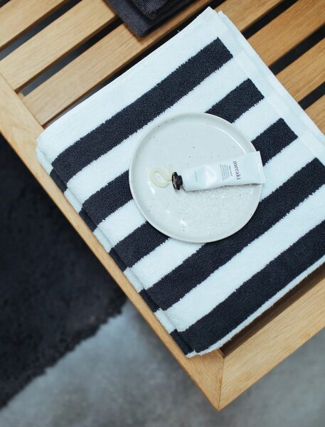 Vandyck Ručník Verona Stripes Off black - 60x110 cm